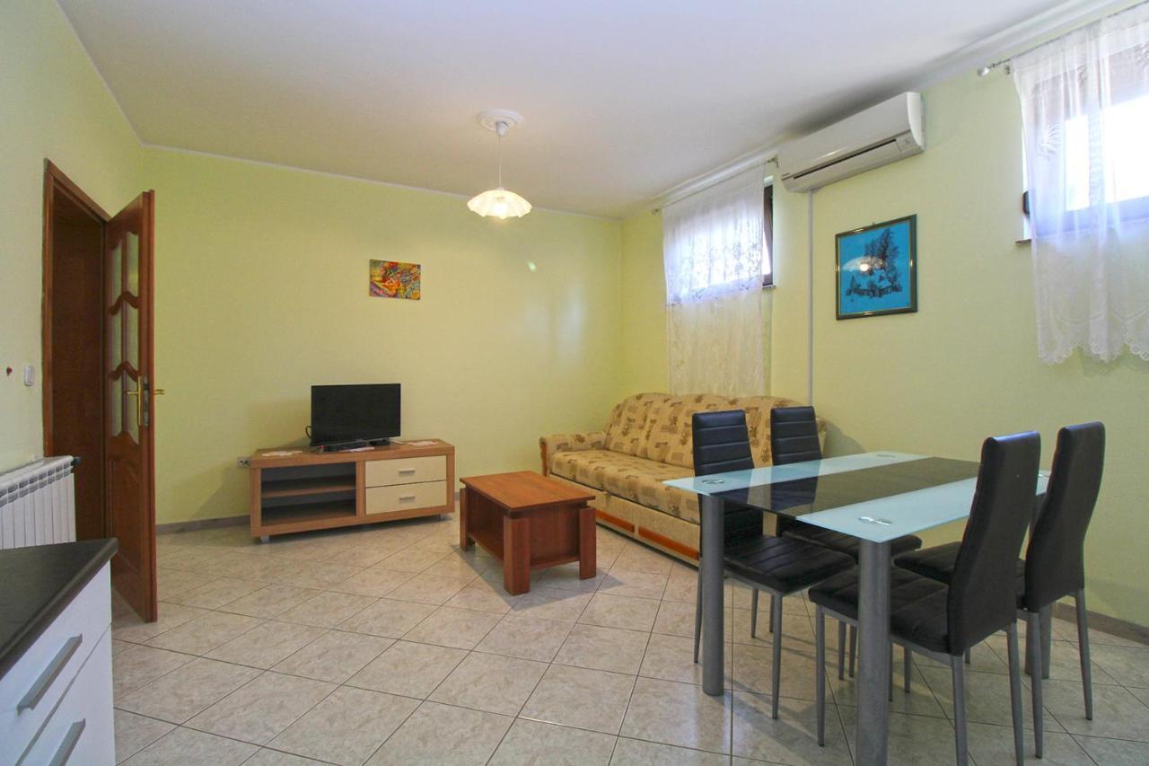 Apartments Veroslava 2159 Pula Exteriér fotografie